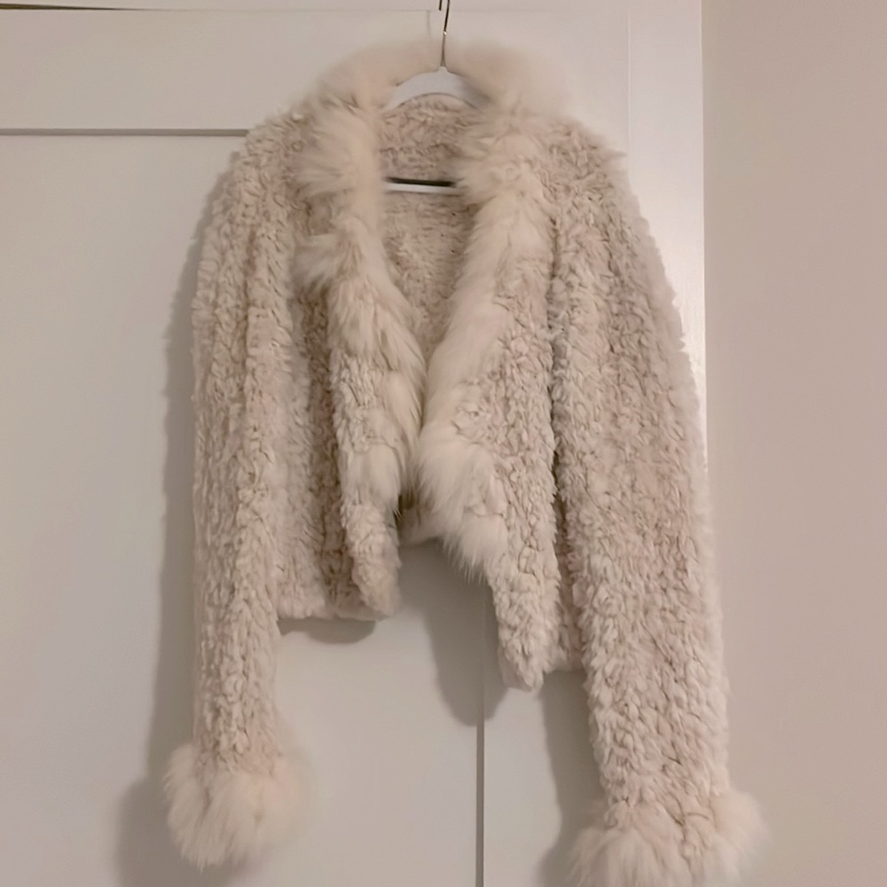 Fur trimmed, chenille jacket in ivory white. Hits just at hip on 5’2” petite.